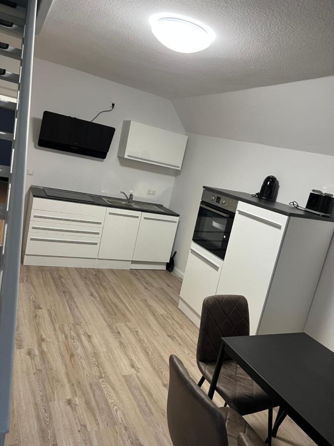 Semlow Apartment *